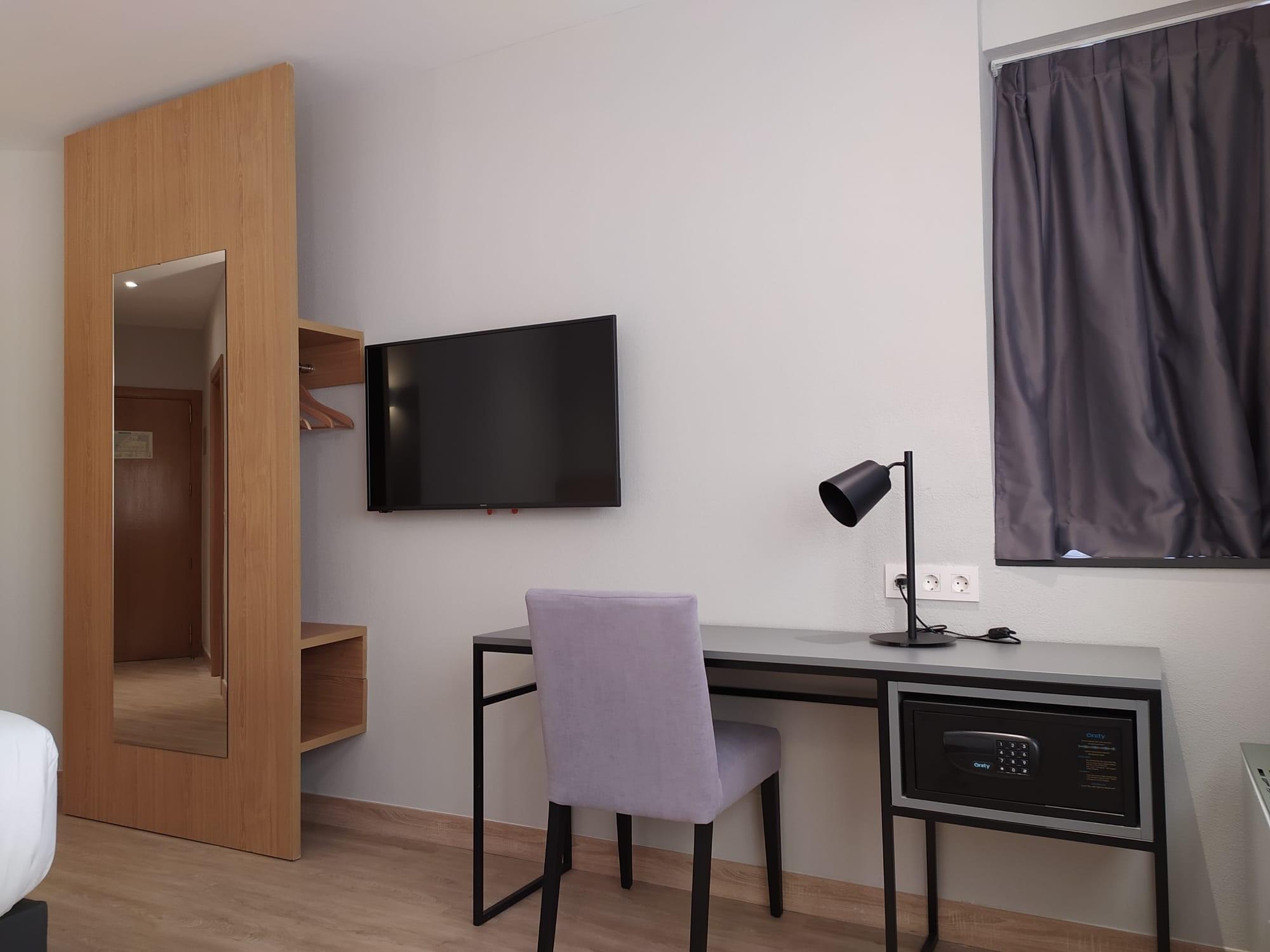 Ramada By Wyndham Madrid Tres Cantos Extérieur photo